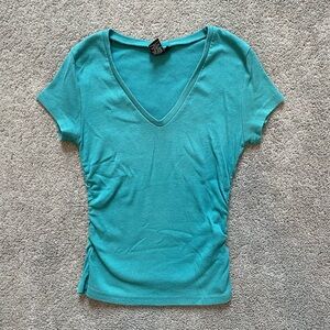 Rue21 Turquoise V-Neck Short Sleeve Top Runch side